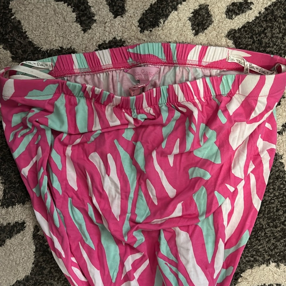 ☀️SOLD☀️Lilly Pulitzer Strapless Jumpsuit - Picture 4 of 4